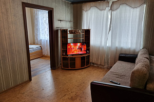 Квартиры Златоуста на месяц, 2х-комнатная Гагарина 2 линия 2 на месяц