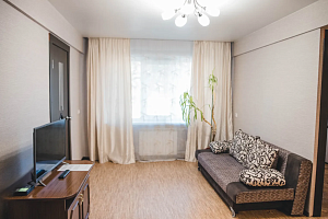 Гостиницы Красноярска в центре, "Комфортная и уютная" 2х-комнатная в центре