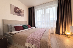 "Happy House на Варшавском" квартира-студия