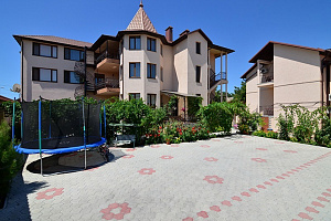 Гостевые дома Евпатории в центре, "Уют на Дёмышева" в центре - фото