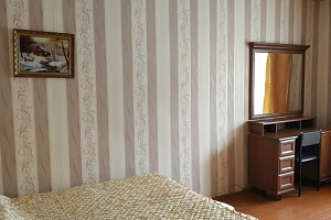 Гостиница в , 3х-комнатная Чкалова 48 - фото