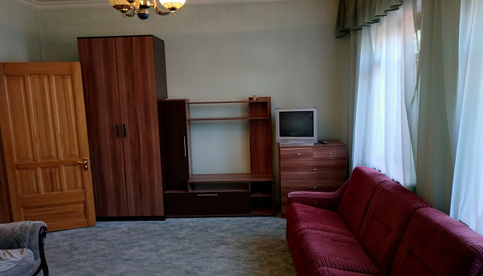 3х-комнатная квартира Терская 6 в Пятигорске - фото 1