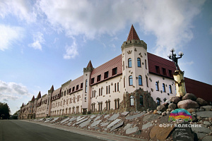 Отели Ленинградской области для двоих, "Форт Колесник" арт-отель для двоих - цены