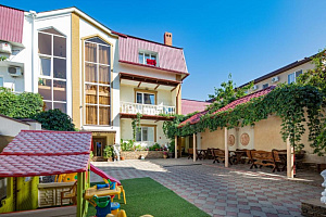 Гостевые дома Геленджика для отдыха с детьми, "Akropol" для отдыха с детьми - цены