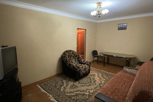 Отели Дагестана с подогреваемым бассейном, 1-комнатная Генриха Гасанова 2 с подогреваемым бассейном - раннее бронирование