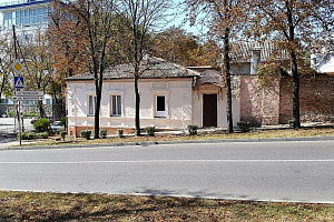 Дома Пятигорска на месяц, Карла Маркса 9 на месяц - фото