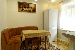 2х-комнатная квартира Грибоедова 15 в Геленджике фото 4