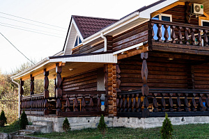 Гостевые дома Каменномостского с бассейном, "На Лесной" с бассейном
