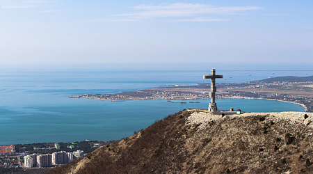 Геленджик в апреле 2026 — погода, море и развлечения