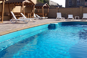 Отдых в Анапе с бассейном, "УТЁС" гостевые комнаты с бассейном - фото
