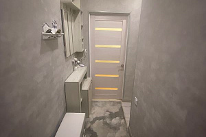 Квартиры Абхазии на месяц, 2х-комнатная Ардзинба 150 кв 43 на месяц