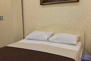 Фото номера «Трехместный номер (с 1 кроватью и креслом-кроватью) с общей ванной комнатой», 3