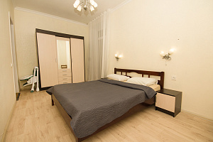 Квартиры Севастополя 3-комнатные, 3х-комнатная площадь Пирогова 2 3х-комнатная - снять