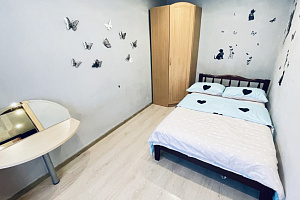 Квартира в , 2х-комнатная Комарова 17к2 - фото
