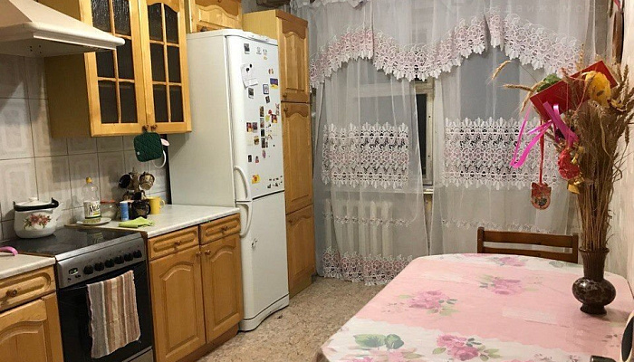 2х-комнатная квартира Вали Сафроновой 75 в Брянске - фото 1