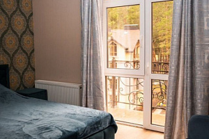 "С видом на горы" квартира-студия