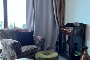 Отели Алушты на набережной, "Восход" 3х-комнатная на набережной - цены