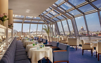 Романтические отели с видом на крыши Петербурга на 14 февраля