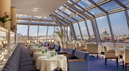 Романтические отели с видом на крыши Петербурга на 14 февраля