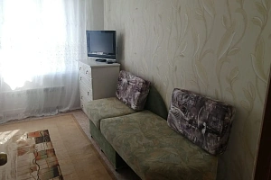 Гостиница в , 2х-комнатная 60 лет ВЛКСМ 17 - фото