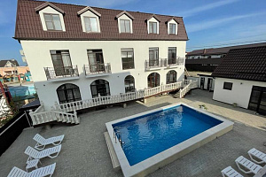 Отели Голубицкой с бассейном, "Antares Estate" мини-отель с бассейном - забронировать номер