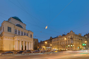 Отели Санкт-Петербурга с парковкой, "15 комнат" с парковкой - фото