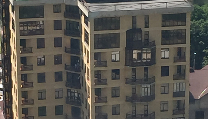 Апартаменты в ЖК Вершина Карачаевская 60 в Домбае - фото 1
