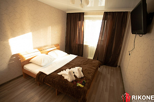 Гостиницы Тюмени недорого, 3х-комнатная Демьяна Бедного 104 недорого