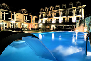 Отели Кабардинки с бассейном, "Маринус" с бассейном - фото