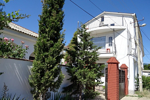 Гостевые дома Солнечногорского с бассейном, "Роза Пикуба" с бассейном - фото