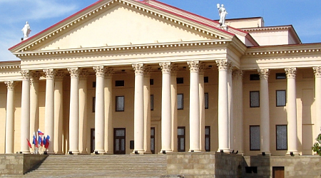 Зимний и Летний театры Сочи история и особенности