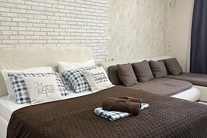 1-комнатная квартира Октябрьская 181/2к2