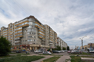 Гостиницы Омска для двоих, "Studio Delux 70  Let Oktyabrya" апарт-отель для двоих