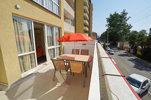 Гостиницы Сириуса с бассейном, "Близнецы" апарт-отель с бассейном - цены