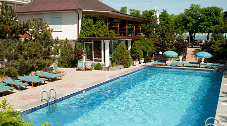 Лучшие гостевые дома Темрюкского района с бассейном для отдыха летом 2026