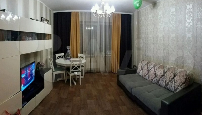 3х-комнатная квартира Магистральная 2 в Омске - фото 1