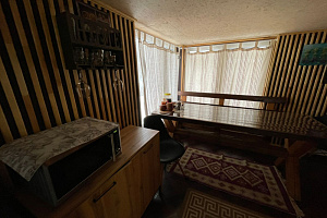 Шале в Чехове, "Дом-баня с шикарным вииз окна и сибирским банным чаном" под ключ шале - снять