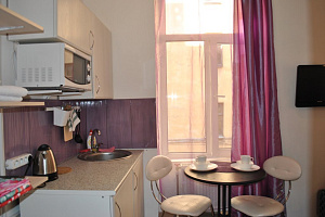 Комната в , "Фиолетовый" апарт-отель - цены