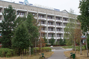 Гостиницы Архангельской области у парка, "Меридиан" у парка