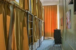 "Capsule de Lux ApraxInn" хостел