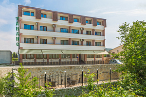 Отели Алушты в центре, "Танаис" в центре - фото
