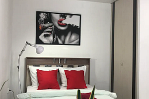 Апарт-отели в Нижнем Тагиле, "Уютная в Центре Города" 1-комнатная апарт-отель - фото