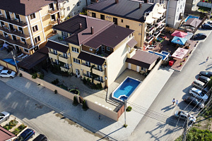Гостевые дома Витязево с подогреваемым бассейном, "Наутилус" с подогреваемым бассейном - фото