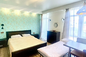 Отели Сириуса с кухней в номере, квартира-студия Цветочная 30 эт 4 с кухней в номере