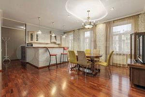 4х-комнатная квартира Владимирский 15