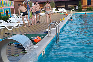 Отдых в Адыгее с подогреваемым бассейном, "Водная Ривьера" с подогреваемым бассейном - забронировать