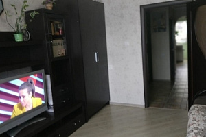 Отели Дивноморского с кухней в номере, 2х-комнатная Кошевого 15 с кухней в номере - раннее бронирование
