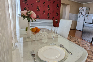 3х-комнатная квартира Первостроителей 4