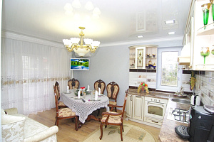 Квартиры Алушты 1-комнатные, 1-комнатная в частноме Саранчева 37 1-комнатная - цены