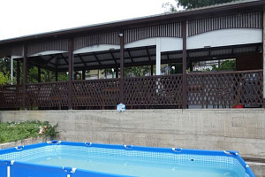 Гостевые дома Нового Афона с бассейном, "Мандариновый рай" с бассейном - раннее бронирование